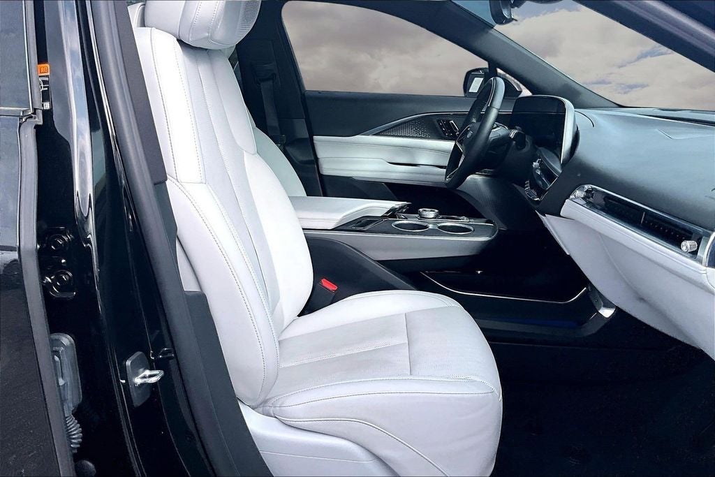 2023 Cadillac LYRIQ Luxury