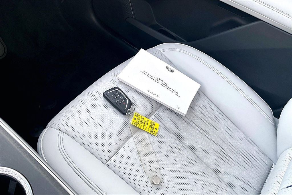 2023 Cadillac LYRIQ Luxury