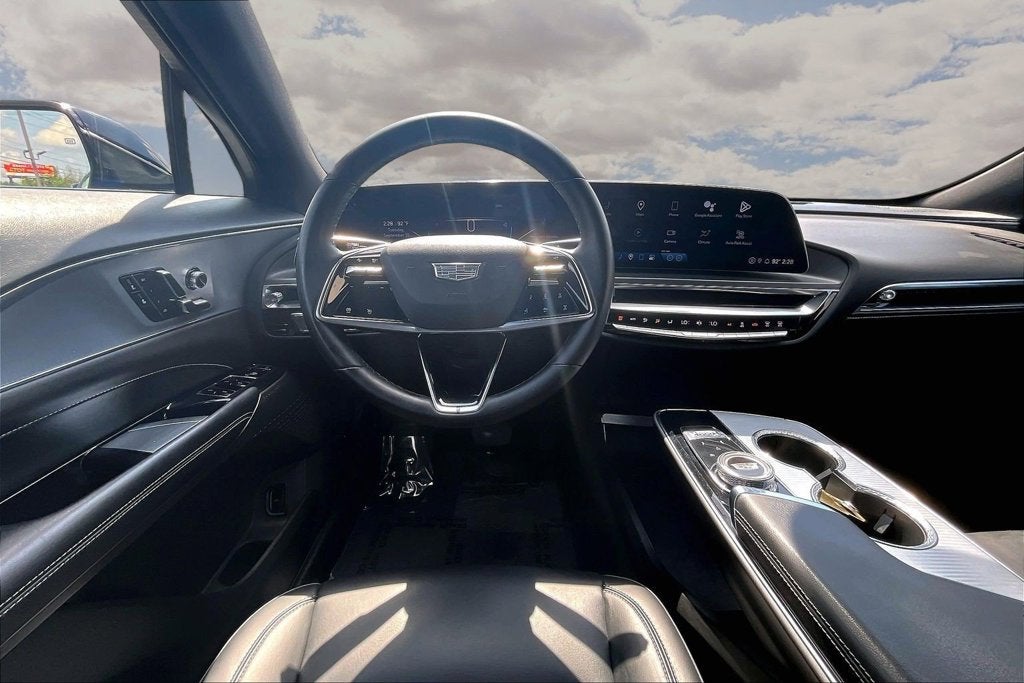 2024 Cadillac LYRIQ Tech