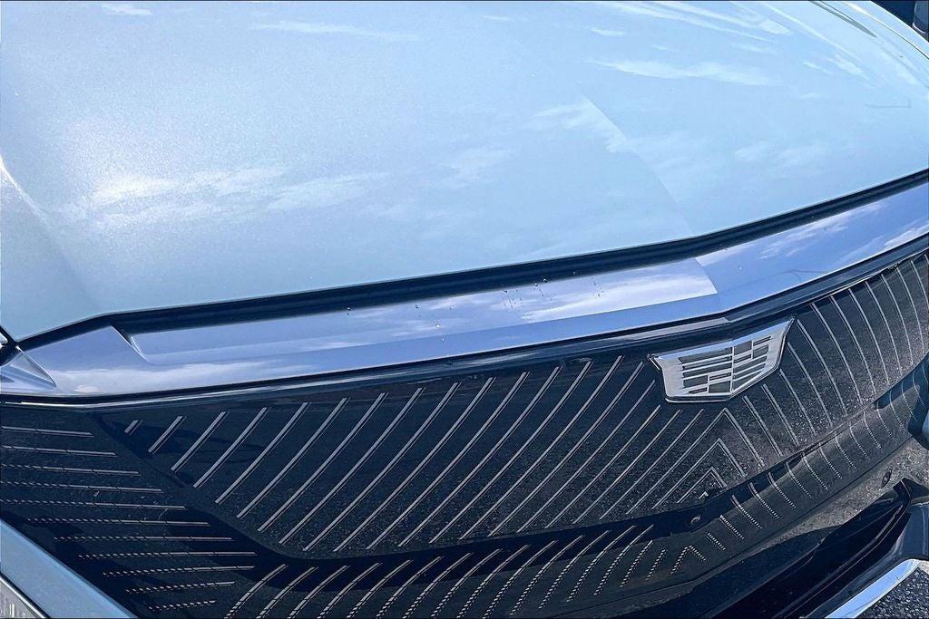2024 Cadillac LYRIQ Luxury 2