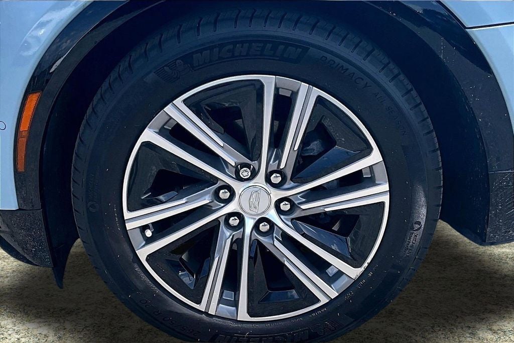 2024 Cadillac LYRIQ Luxury 2