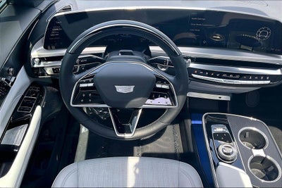 2024 Cadillac LYRIQ Luxury 2