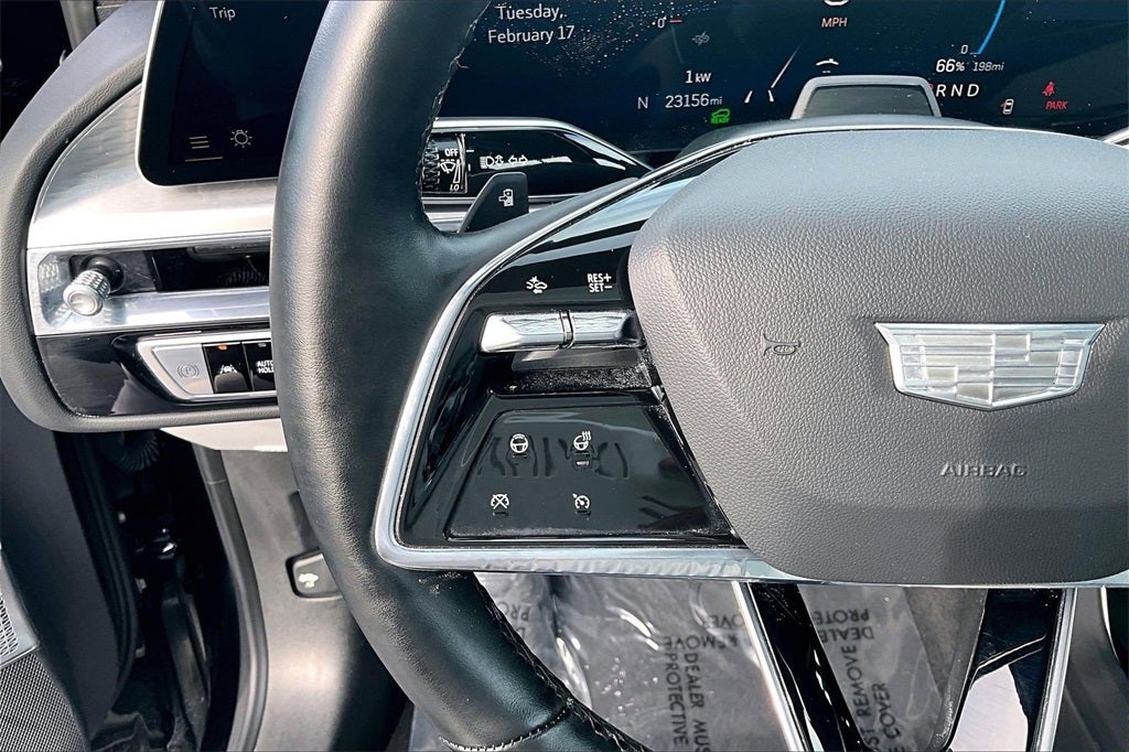 2024 Cadillac LYRIQ Luxury 2