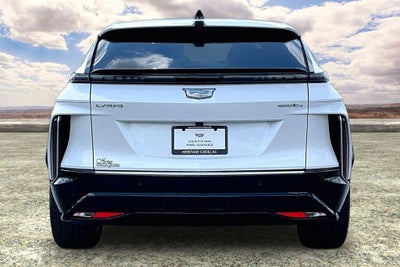 2024 Cadillac LYRIQ Luxury 2