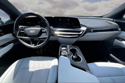 2024 Cadillac LYRIQ Luxury 2