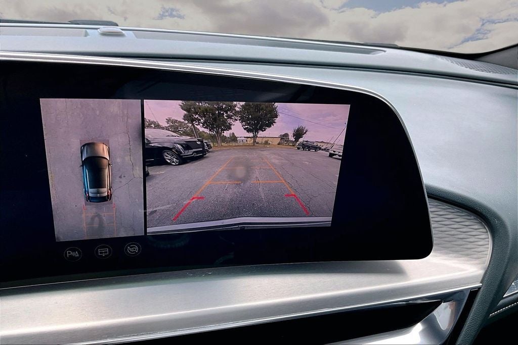 2024 Cadillac LYRIQ Luxury 3