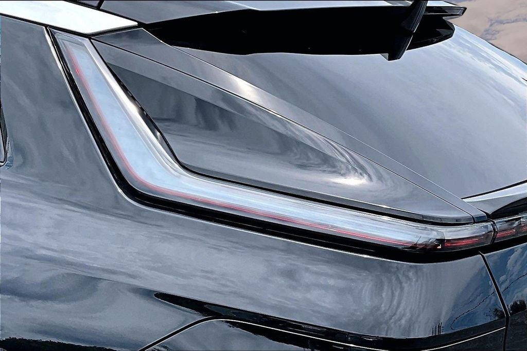 2024 Cadillac LYRIQ Luxury 3