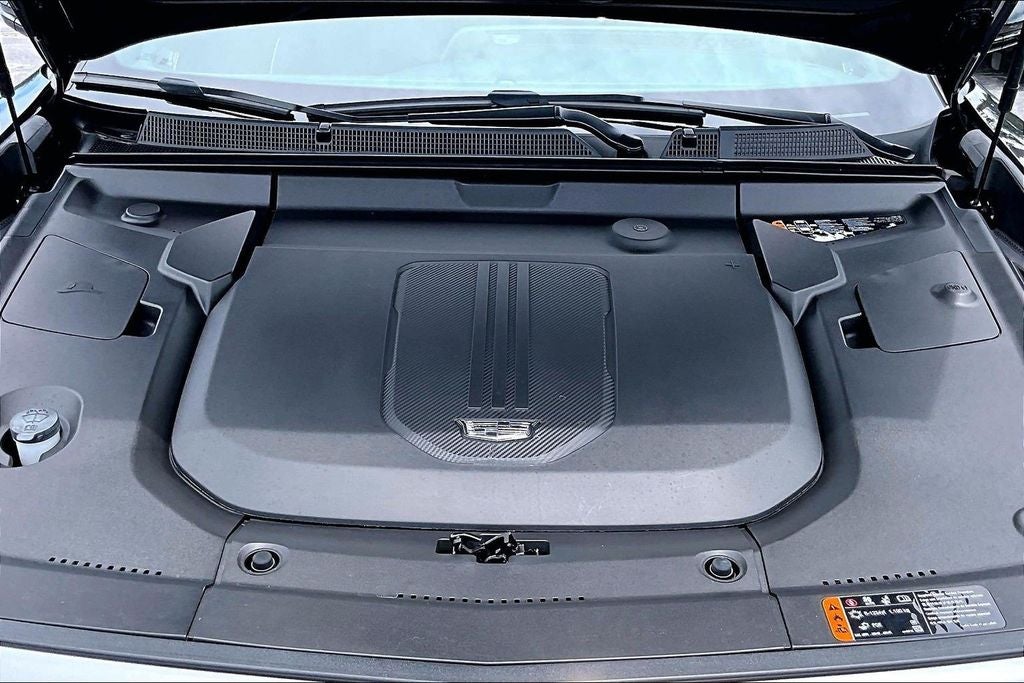 2024 Cadillac LYRIQ Luxury 3