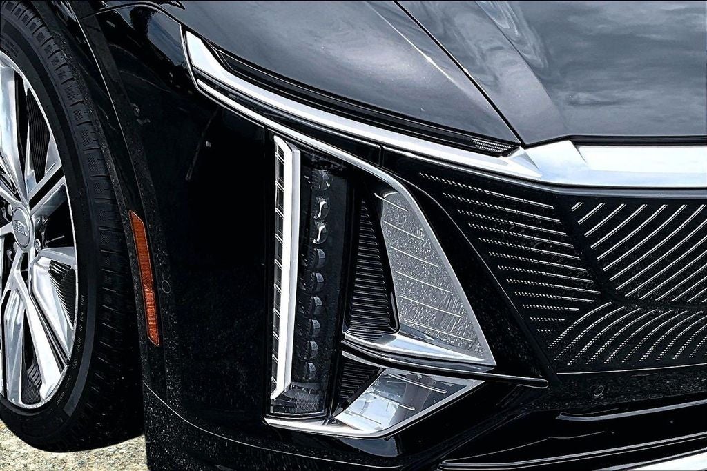 2024 Cadillac LYRIQ Luxury 3