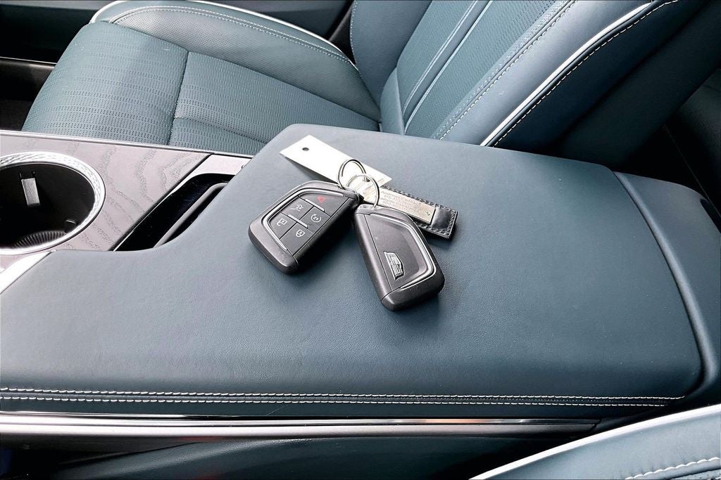 2024 Cadillac LYRIQ Luxury 3