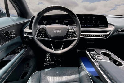 2024 Cadillac LYRIQ Luxury 3