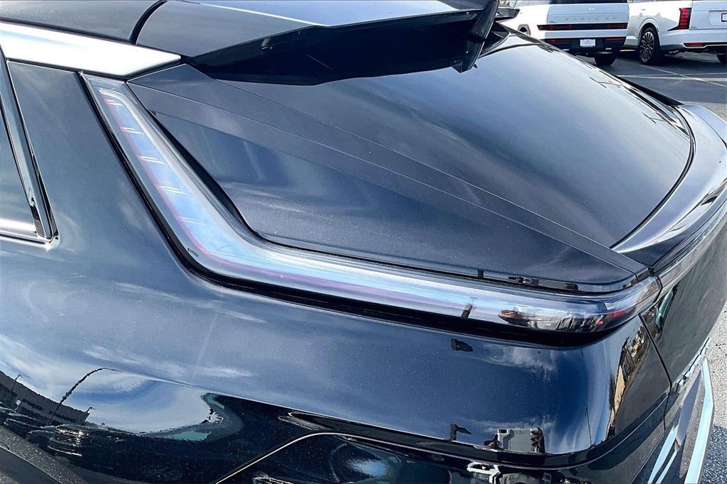 2024 Cadillac LYRIQ Luxury 3