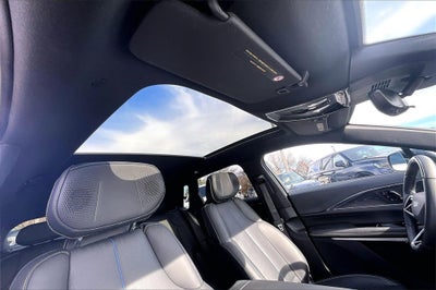 2024 Cadillac LYRIQ Luxury 3