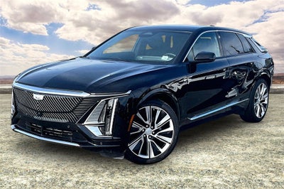 2024 Cadillac LYRIQ Luxury 3