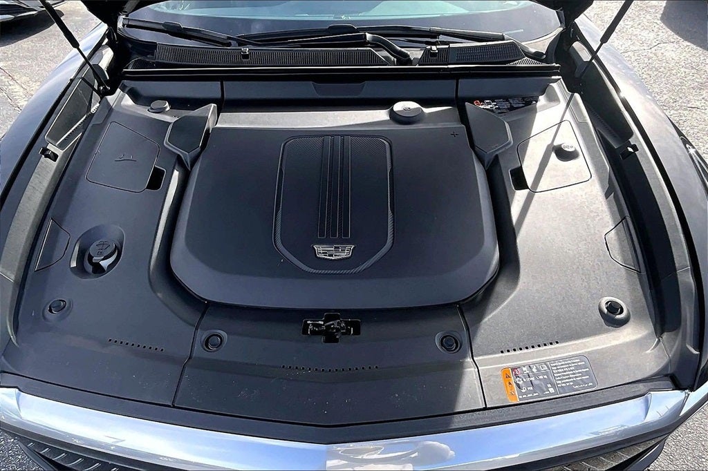 2024 Cadillac LYRIQ Luxury 3