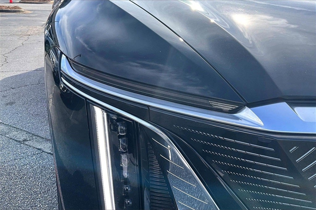 2024 Cadillac LYRIQ Luxury 3