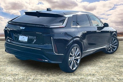 2024 Cadillac LYRIQ Luxury 3