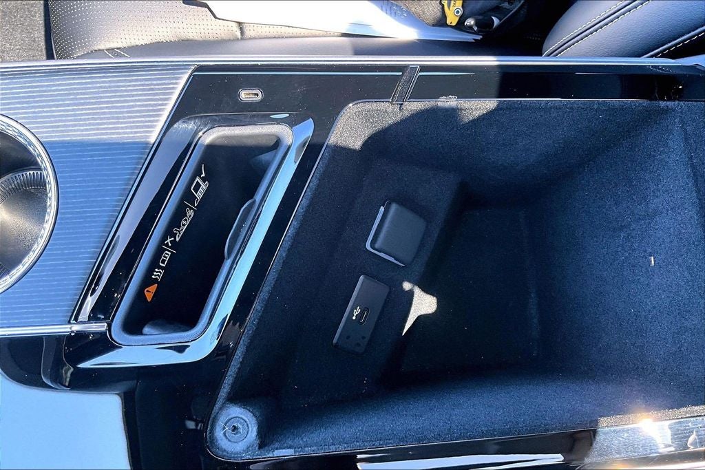 2024 Cadillac LYRIQ Luxury 3