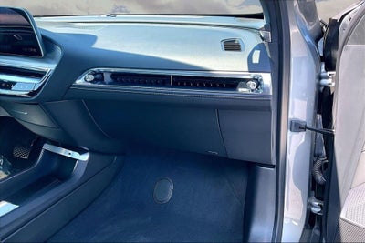 2024 Cadillac LYRIQ Luxury 3