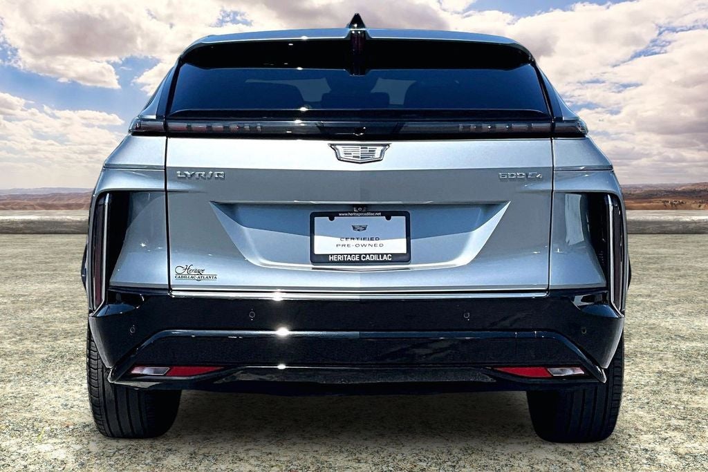 2024 Cadillac LYRIQ Luxury 3