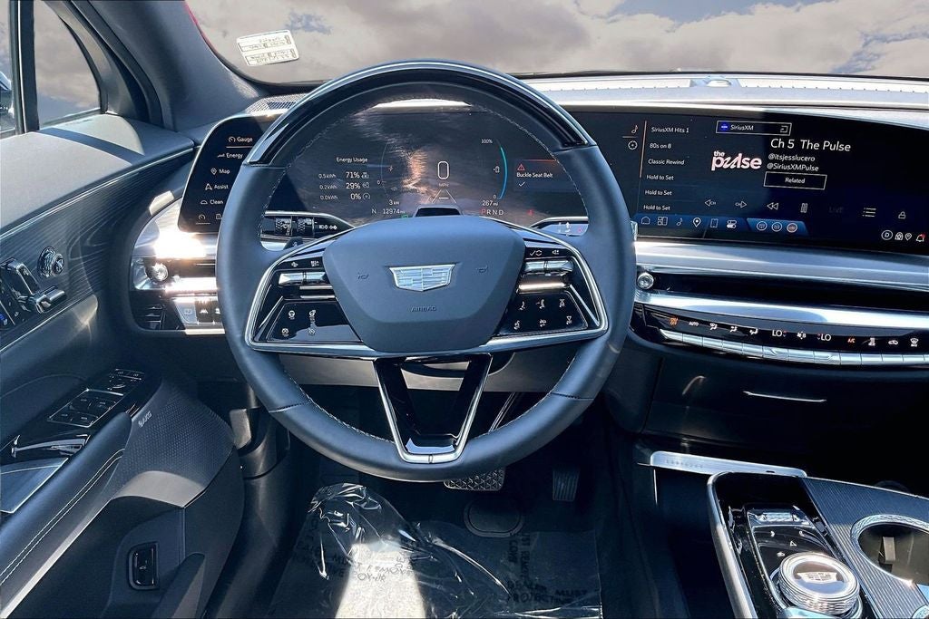 2024 Cadillac LYRIQ Luxury 3