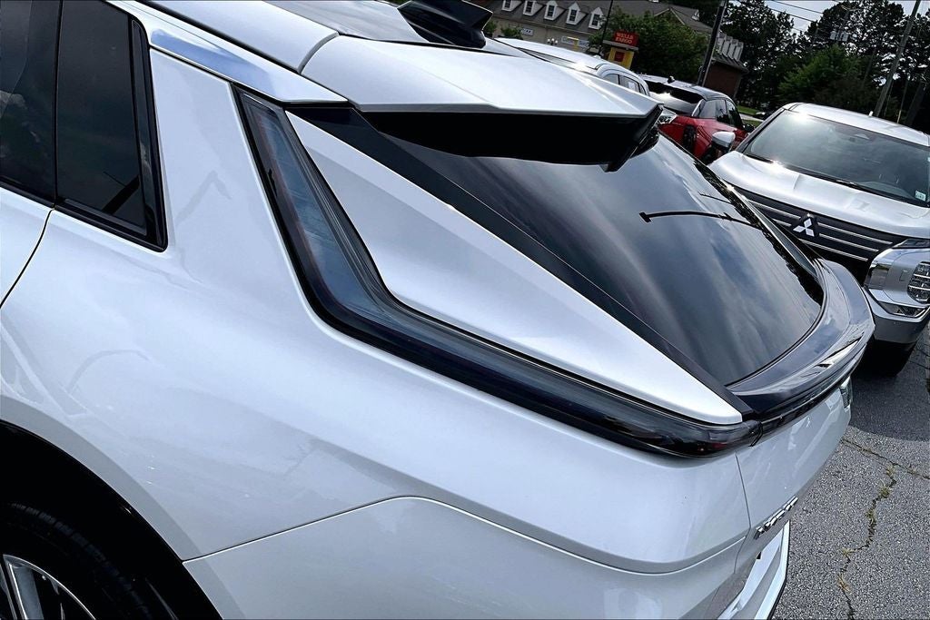 2024 Cadillac LYRIQ Luxury 3