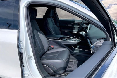 2024 Cadillac LYRIQ Luxury 3