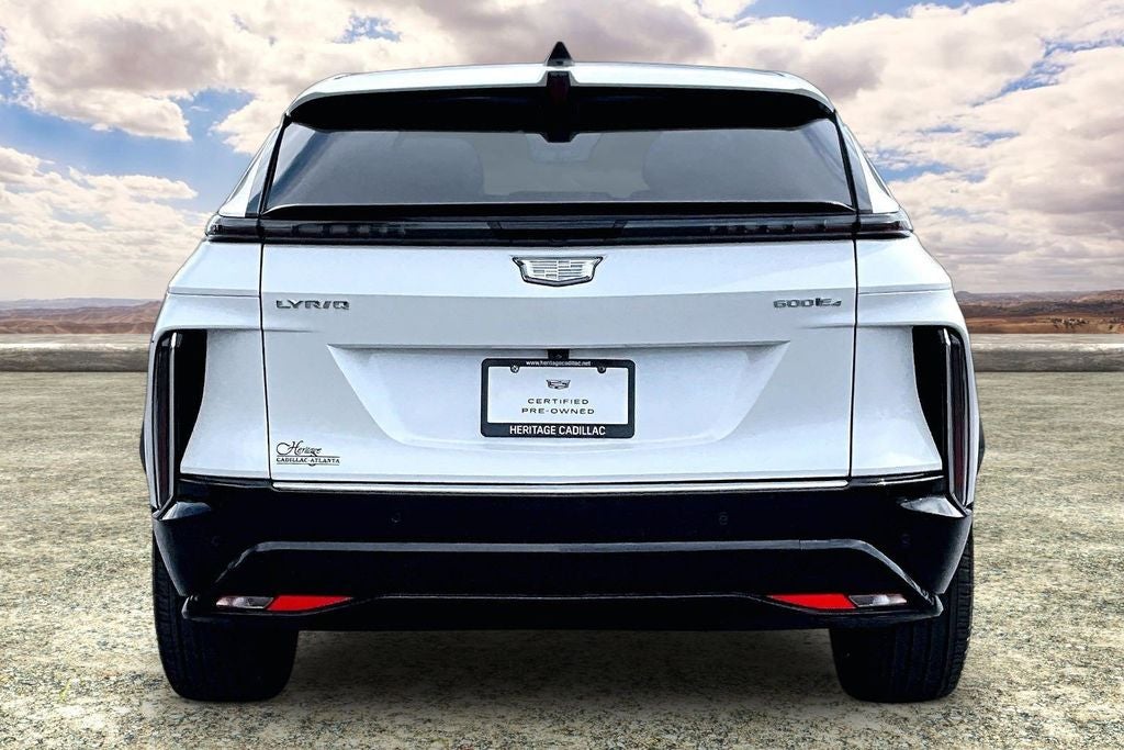 2024 Cadillac LYRIQ Luxury 3