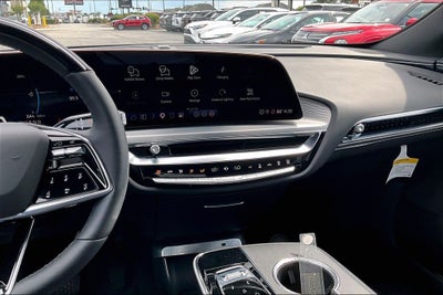 2024 Cadillac LYRIQ Luxury 3