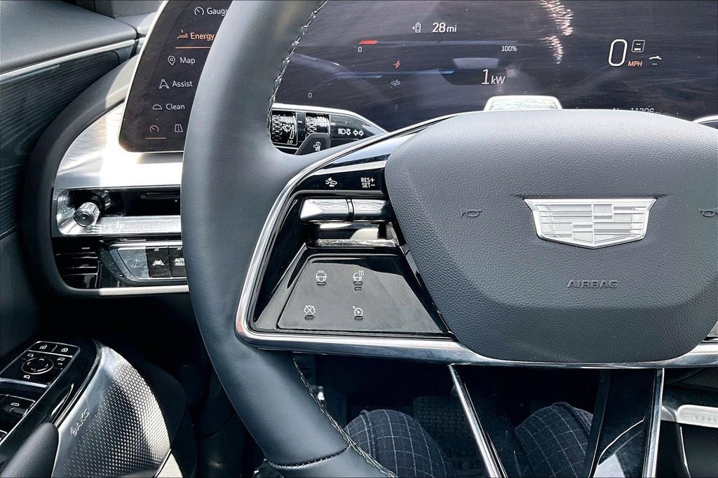 2024 Cadillac LYRIQ Luxury 3