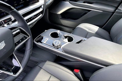 2024 Cadillac LYRIQ Luxury 3