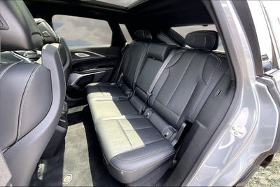 2024 Cadillac LYRIQ Luxury 3