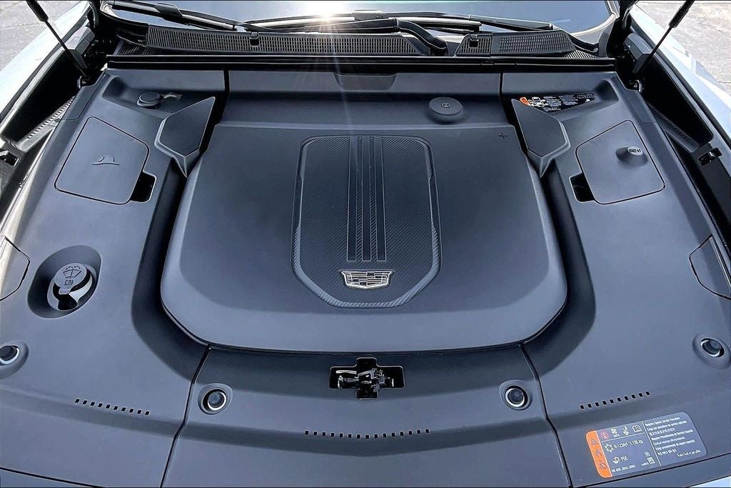 2024 Cadillac LYRIQ Luxury 3