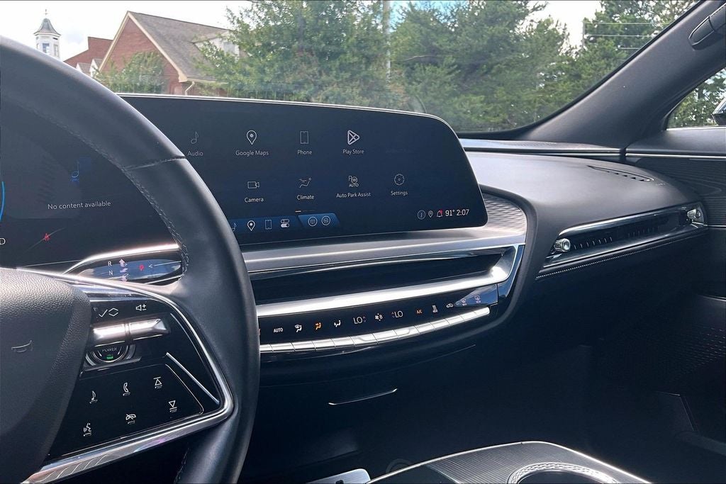 2024 Cadillac LYRIQ Sport