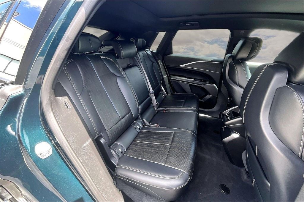 2024 Cadillac LYRIQ Sport