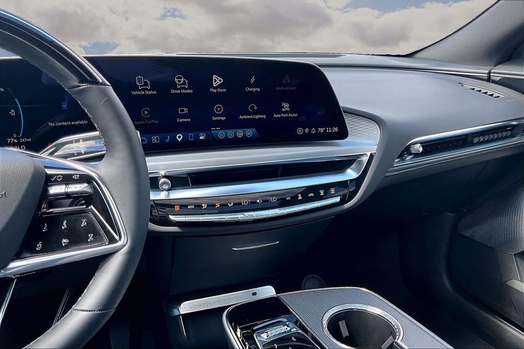 2025 Cadillac LYRIQ Luxury 3