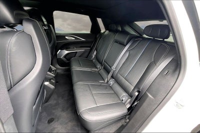 2025 Cadillac LYRIQ Luxury 3