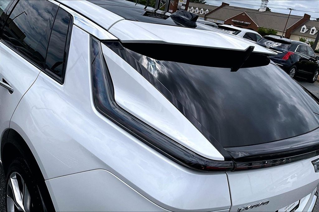 2025 Cadillac LYRIQ Luxury 3