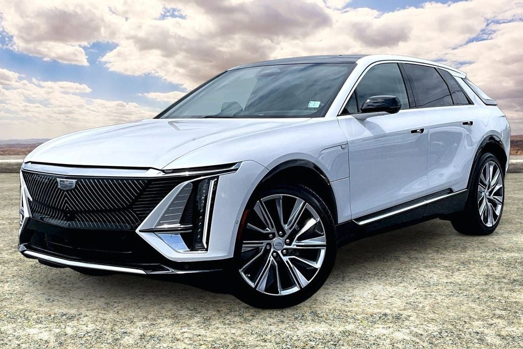2025 Cadillac LYRIQ Luxury 3