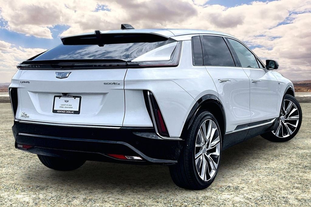 2025 Cadillac LYRIQ Luxury 3
