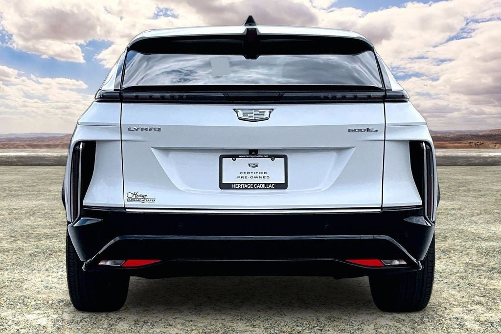 2025 Cadillac LYRIQ Luxury 3