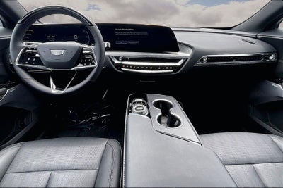 2025 Cadillac LYRIQ Luxury 3