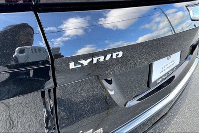 2025 Cadillac LYRIQ Luxury 3