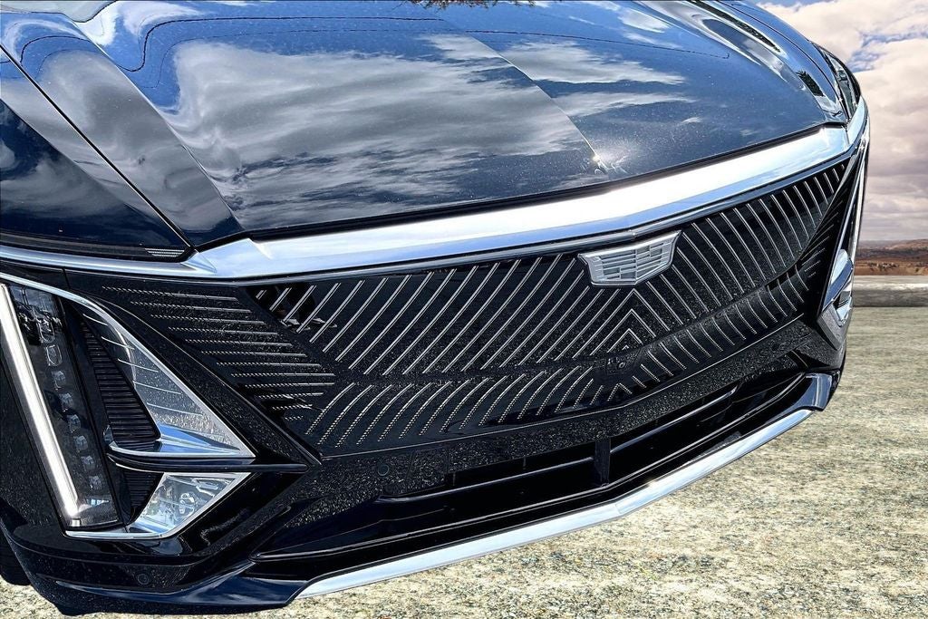 2025 Cadillac LYRIQ Luxury 3