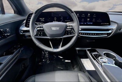 2025 Cadillac LYRIQ Luxury 3