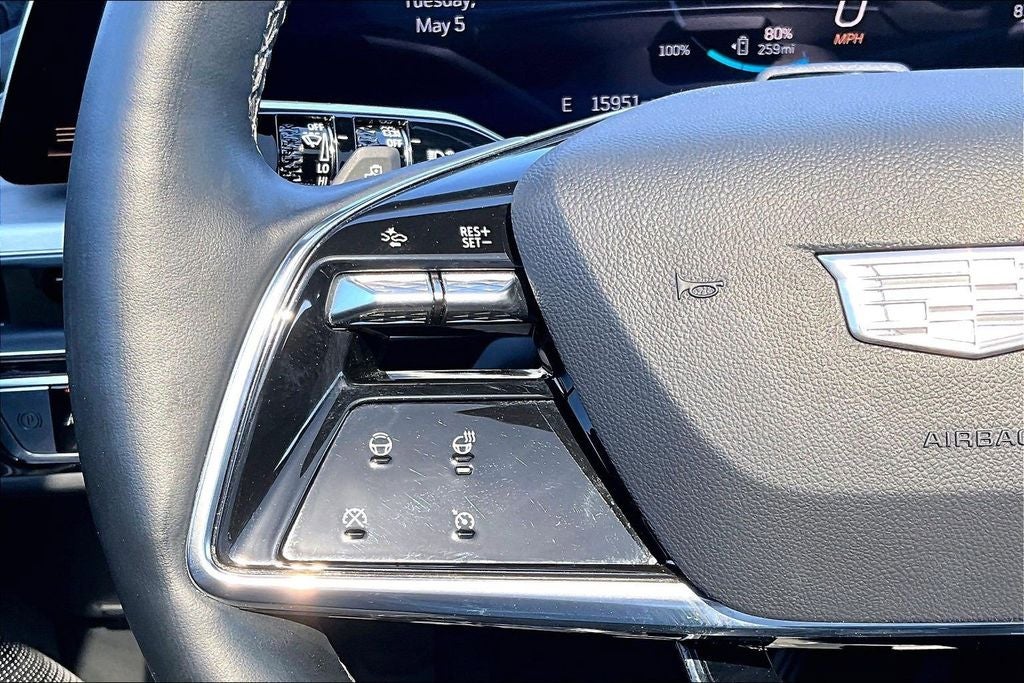 2025 Cadillac LYRIQ Luxury 3