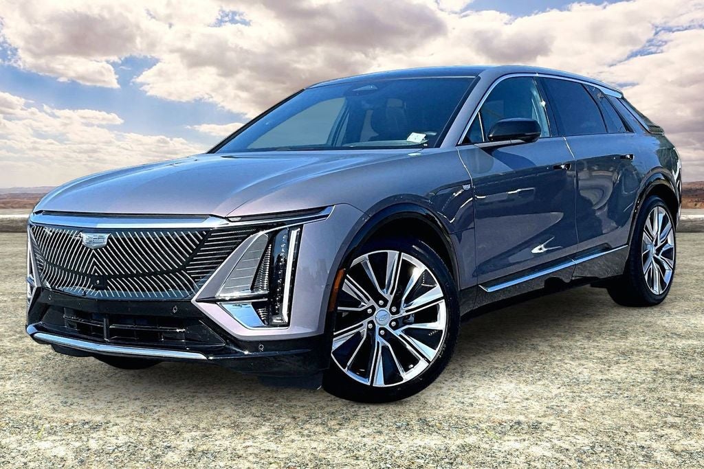 2025 Cadillac LYRIQ Luxury 3