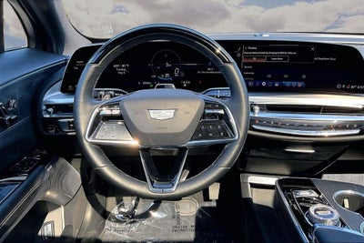 2025 Cadillac LYRIQ Luxury 3