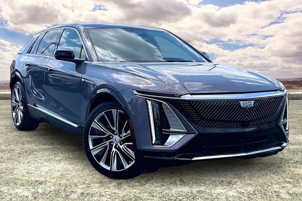 2025 Cadillac LYRIQ Luxury 3