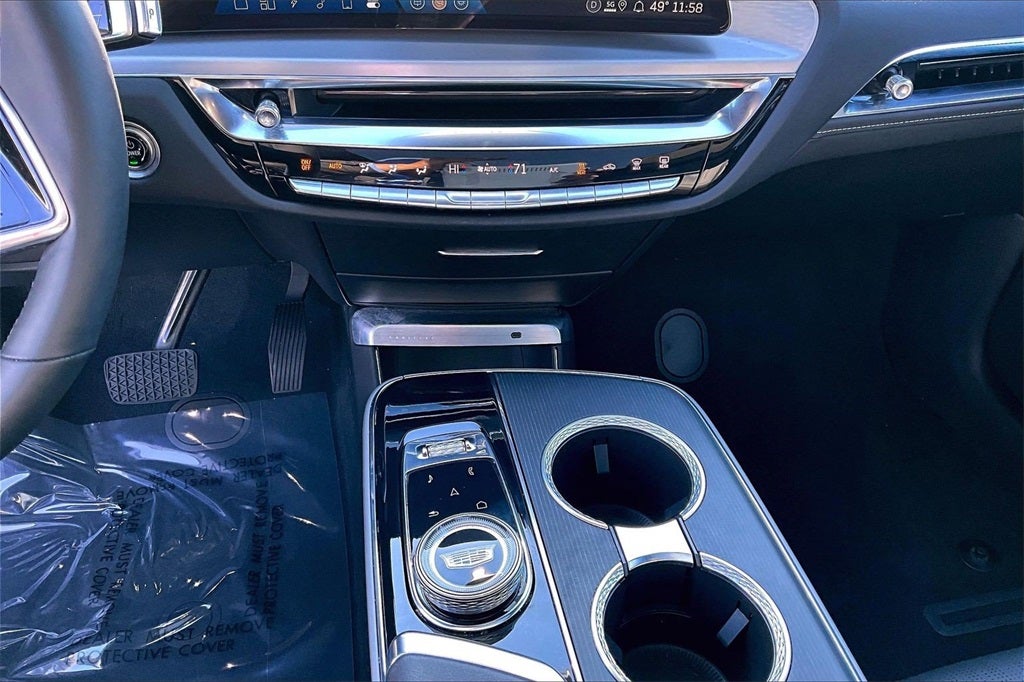 2024 Cadillac LYRIQ Sport